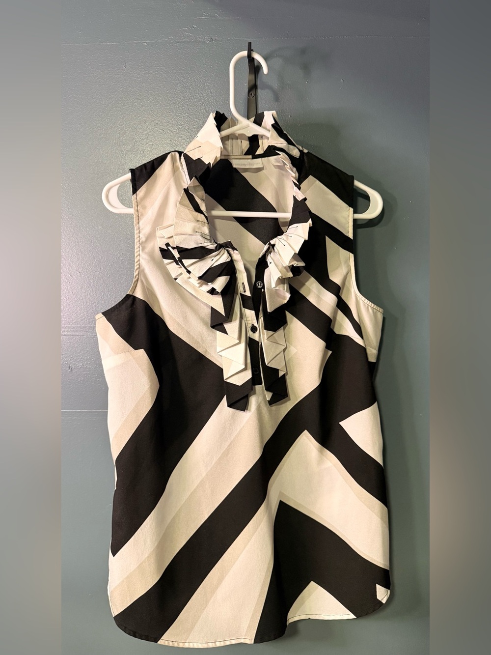 New York & Company Black and Cream Graphic Blouse